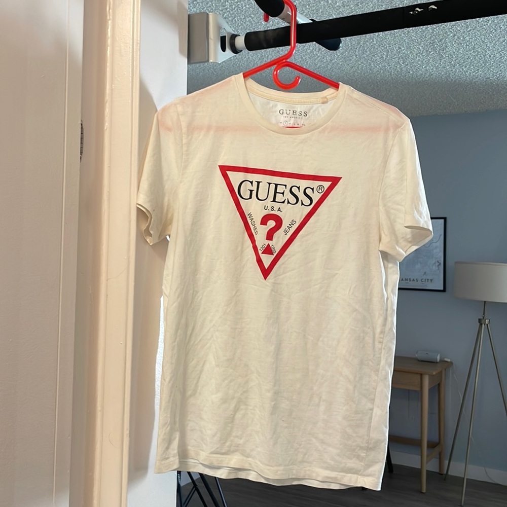Guess t shirt